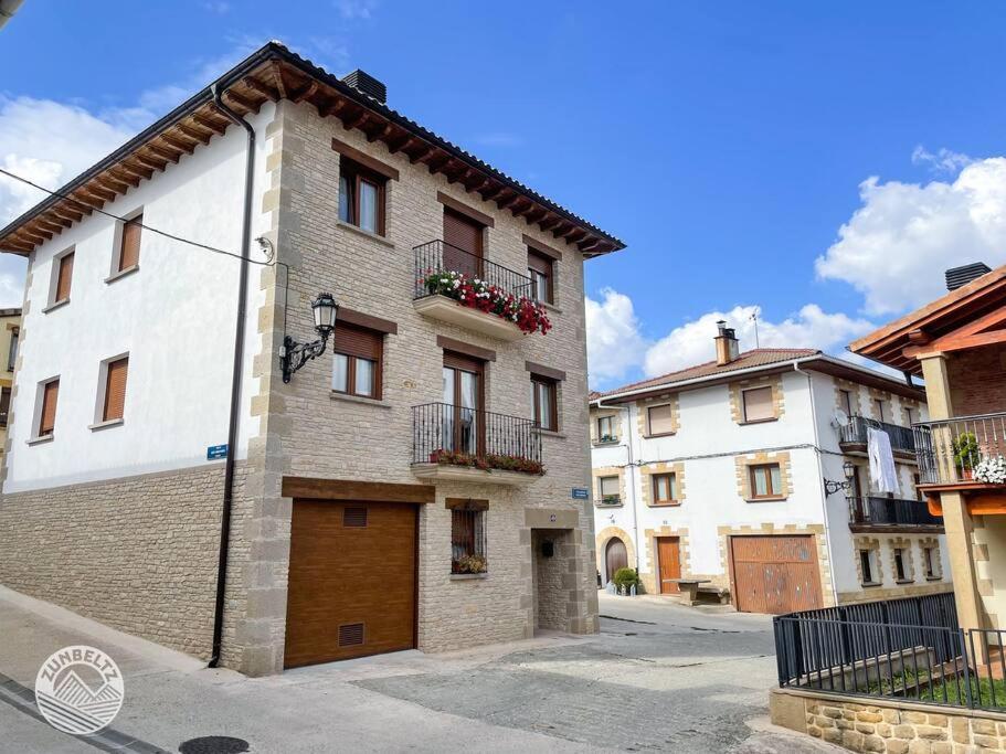 Casa Zunbeltz De 3 Habitaciones En Plena Montana Lezáun Exterior foto